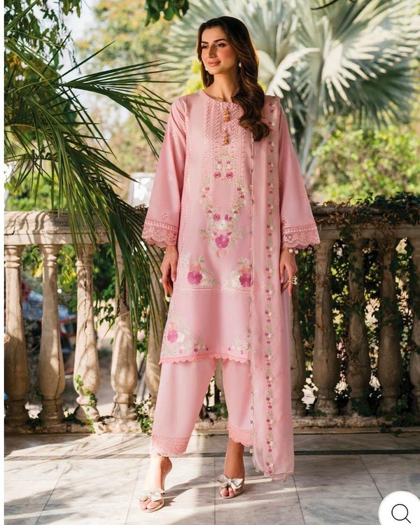 Garnet’s 3-piece stitched suit brings effortless style and grace, ready to wear