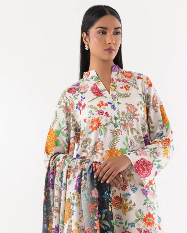 Sana Safinaz – 2 Piece Stitched white Floral Winter Suit